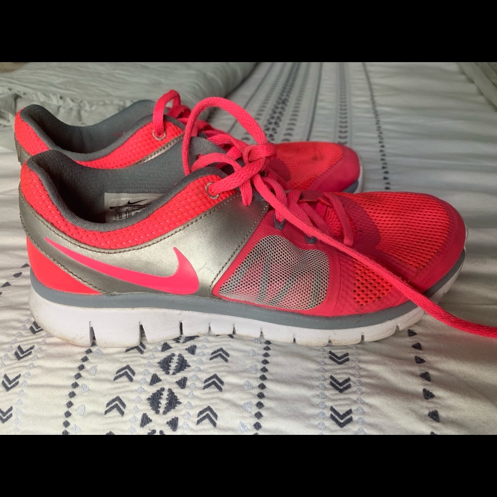 Nike flex youth 6